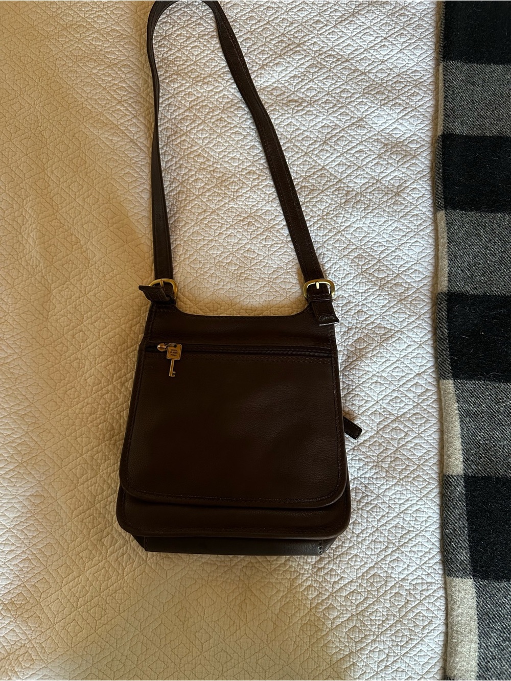 Vintage Fossil Leather Crossbody Purse with Gold Key Charm - Dark Brown
